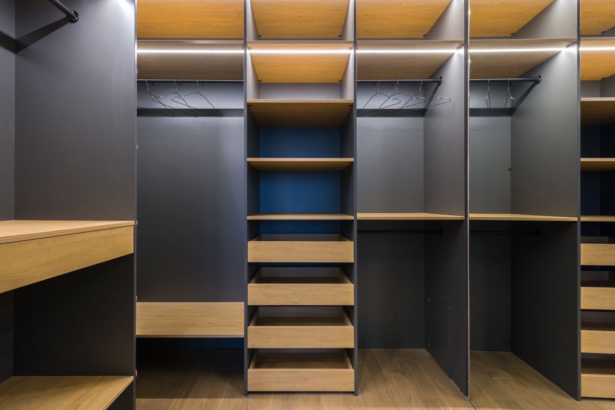 French modern wardrobe storage solutions with vacuum bags